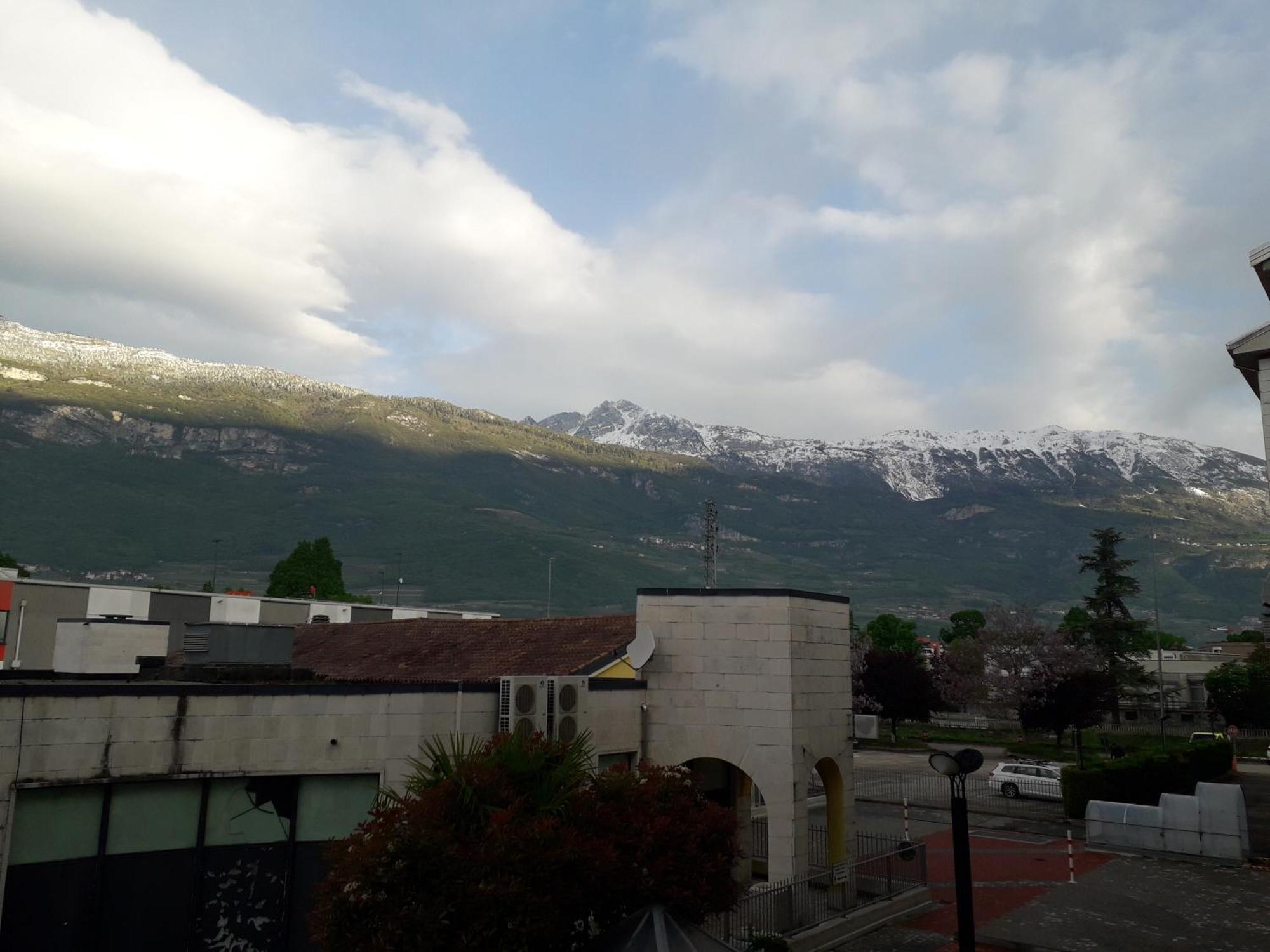 Roveretobnb Rovereto  Esterno foto