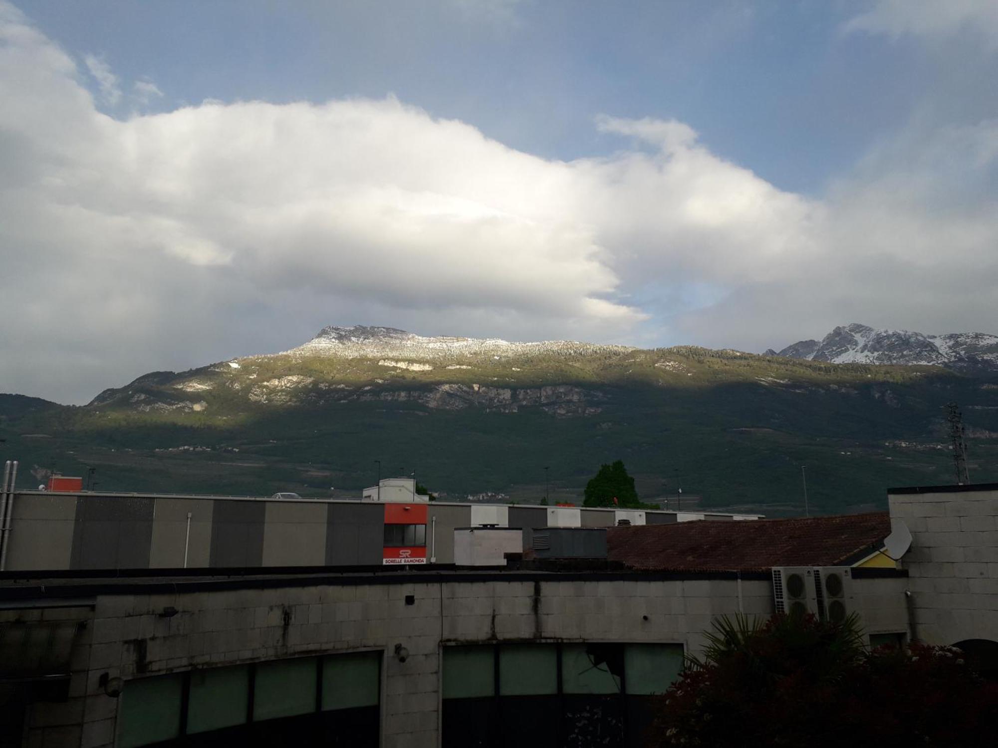 Roveretobnb Rovereto  Esterno foto